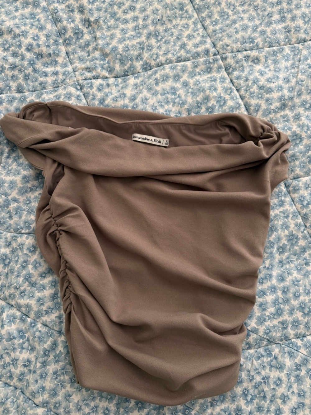 Abercrombie & Fitch Taupe Ruched Off-Shoulder Blouse